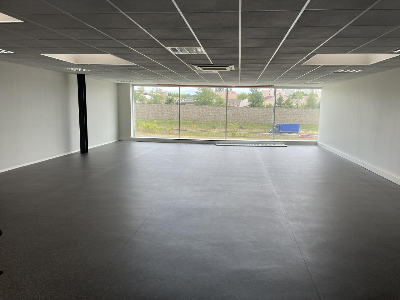 Bureau Maxéville 580m² Location bureau Maxéville Meurthe-et-Moselle OLBUR2311152 1